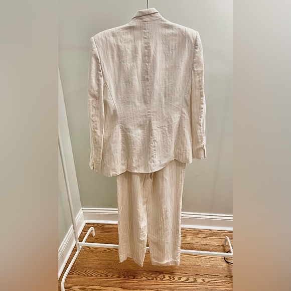 Ralph Lauren 100% Linen Suit - Picture 5 of 12